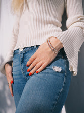 Load image into Gallery viewer, Daisy Knit: Cream
