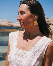 Load image into Gallery viewer, Gold Plated Disc Necklace
