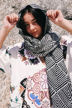 Load image into Gallery viewer, Cozy Scarf: Geometrics
