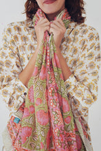 Load image into Gallery viewer, Lungi: Blooming
