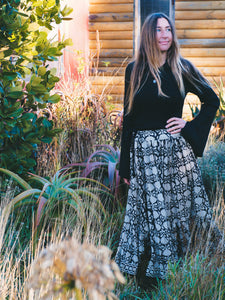 Full Swing Skirt: Black and Stone