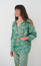 Load image into Gallery viewer, Pyjama Set: Daisy Field
