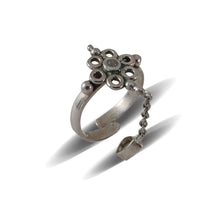 Load image into Gallery viewer, Sterling Silver Labradorite Midi Ring
