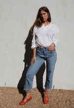 Load image into Gallery viewer, Light cotton boyfriend shirt (unisex)
