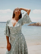 Load image into Gallery viewer, Wrapped in Summer Mint
