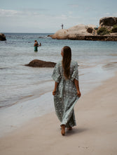 Load image into Gallery viewer, Wrapped in Summer Mint
