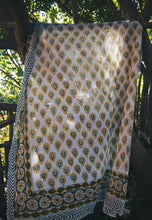 Load image into Gallery viewer, Lungi: Dreamy Africa (sarong)
