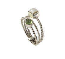 Load image into Gallery viewer, Sterling Silver Peridot and Pearl Ring
