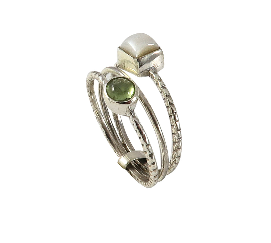 Sterling Silver Peridot and Pearl Ring