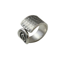 Load image into Gallery viewer, Sterling Silver Ring
