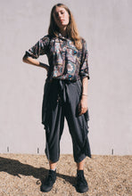 Load image into Gallery viewer, Short collared shirt
