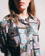 Load image into Gallery viewer, Short collared shirt
